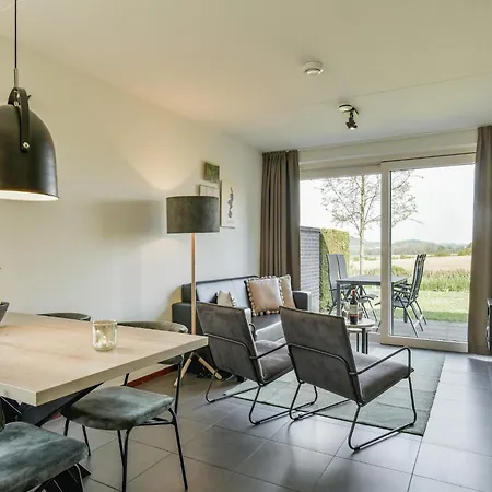 Relaxing Reevallis House 펜션