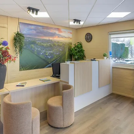 Relaxing Reevallis House *