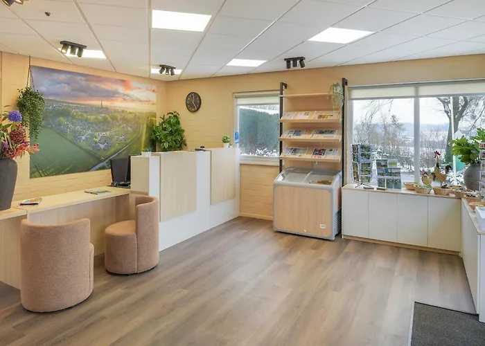 Relaxing Reevallis House *