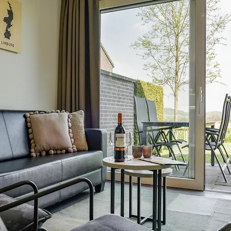 度假居 Relaxing Reevallis House 维纶