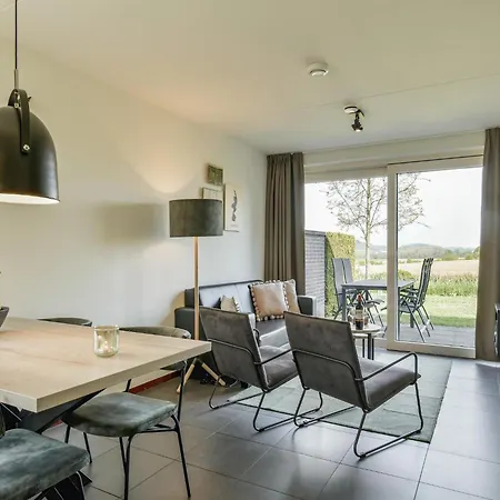 Relaxing Reevallis House 度假居